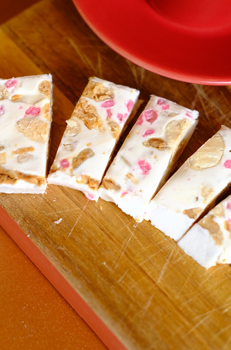 Barre de nougat à la rose cristallisée - Confiserie Florian