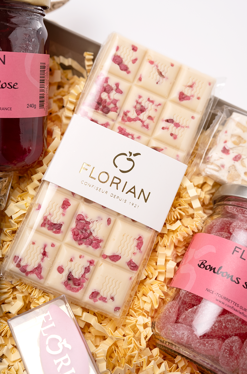 Panier de gourmandises à la rose - Confiserie Florian